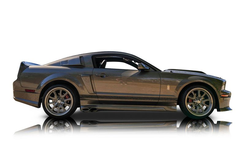 An incredible side shot photo of aFord Mustang that you should buy.