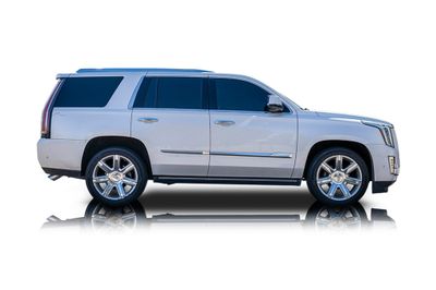 Passenger side photo of 2017 Cadillac Escalade