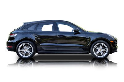 Passenger side photo of 2021 Porsche Macan