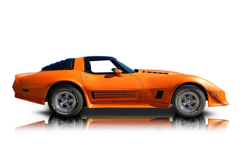 An incredible side shot photo of aChevrolet Corvette that you should buy.