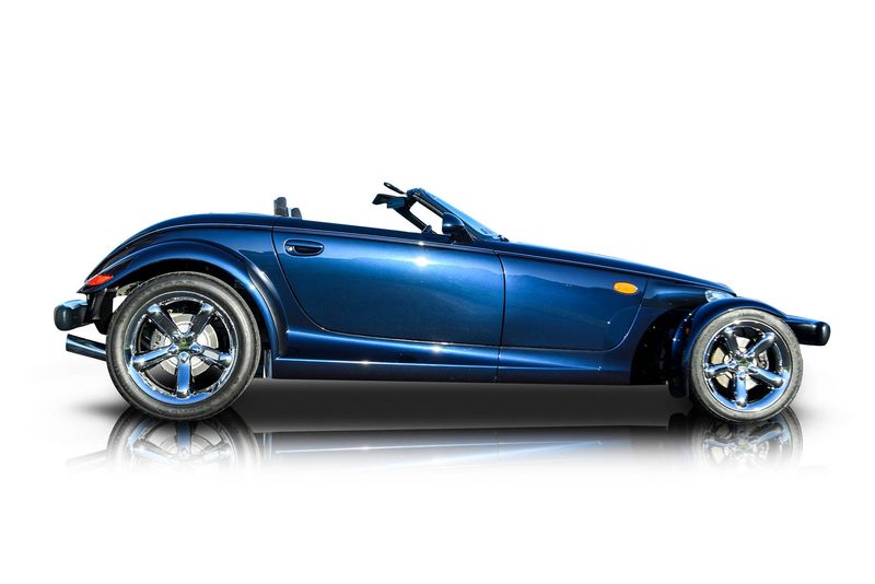 An incredible side shot photo of aChrysler Prowler that you should buy.